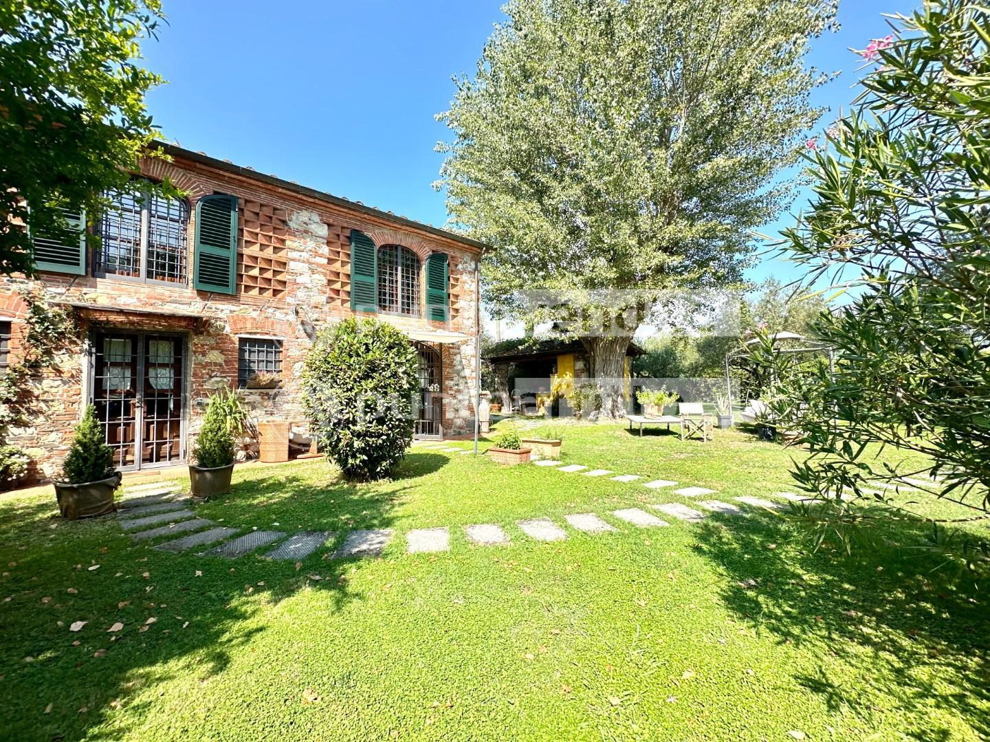 Rustico con giardino, Lucca morianese