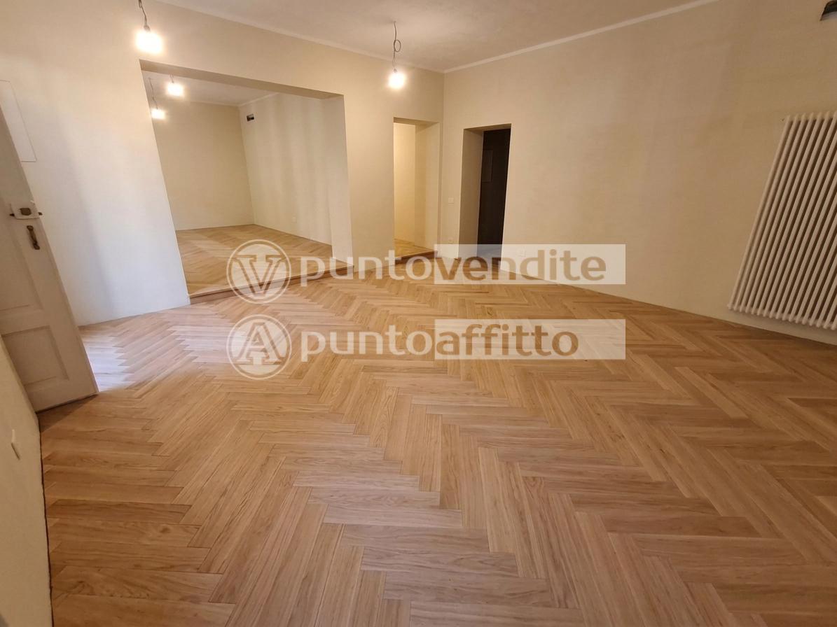 Appartamento ristrutturato, Lucca centro storico