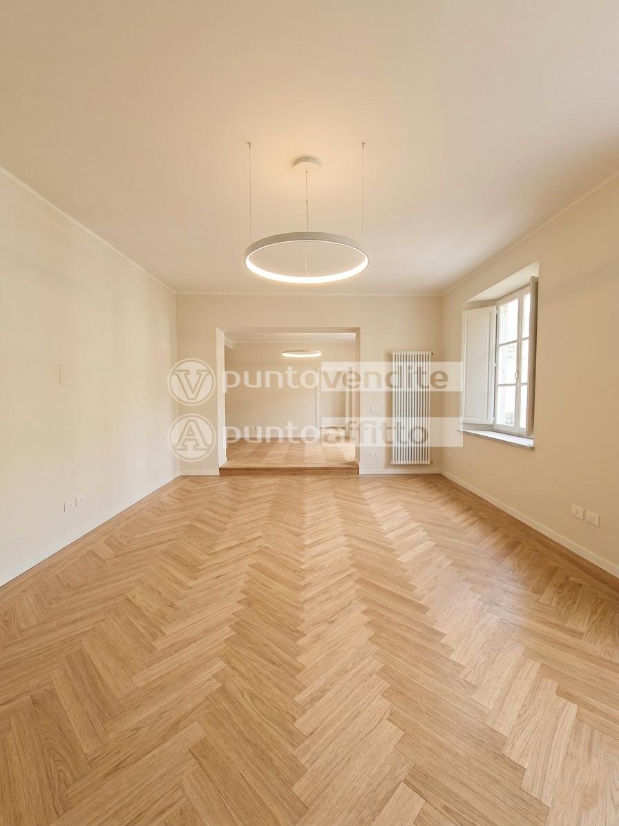 Appartamento ristrutturato, Lucca centro storico