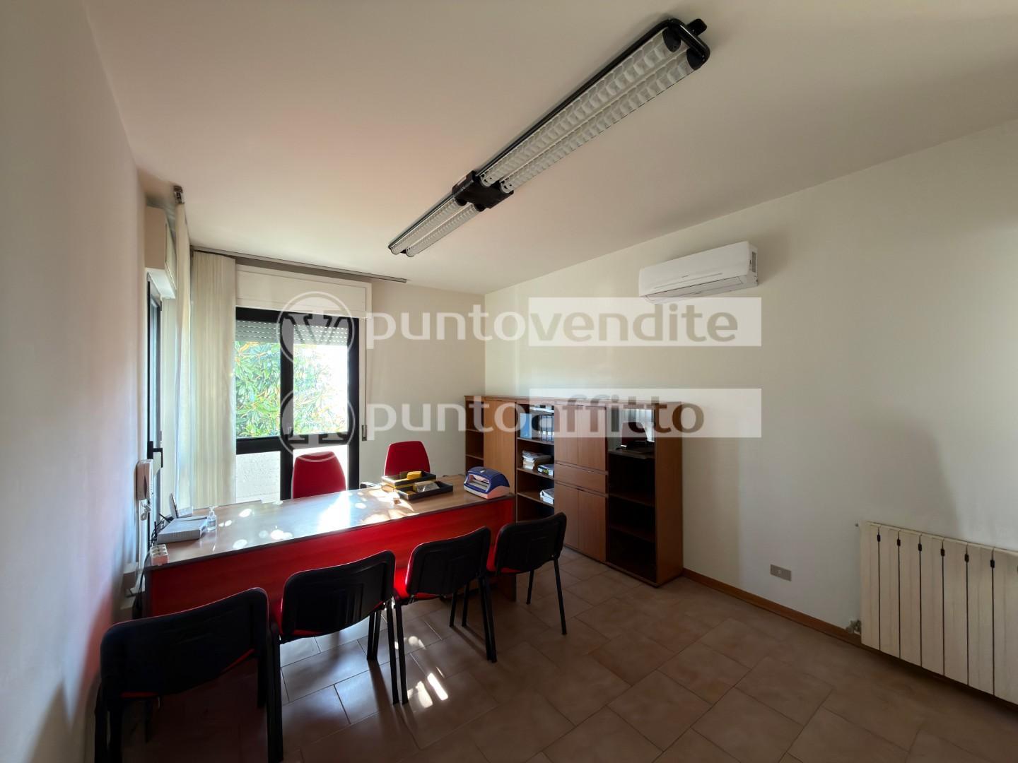 Ufficio in affitto, Lucca zona est