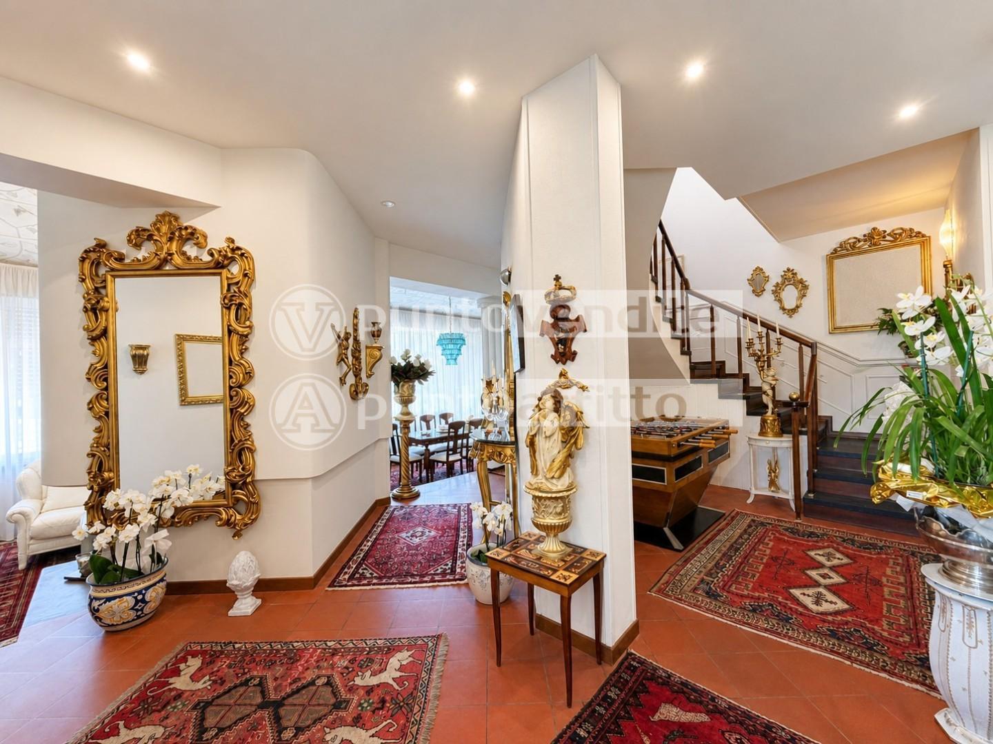 Villa con giardino, Capannori lammari