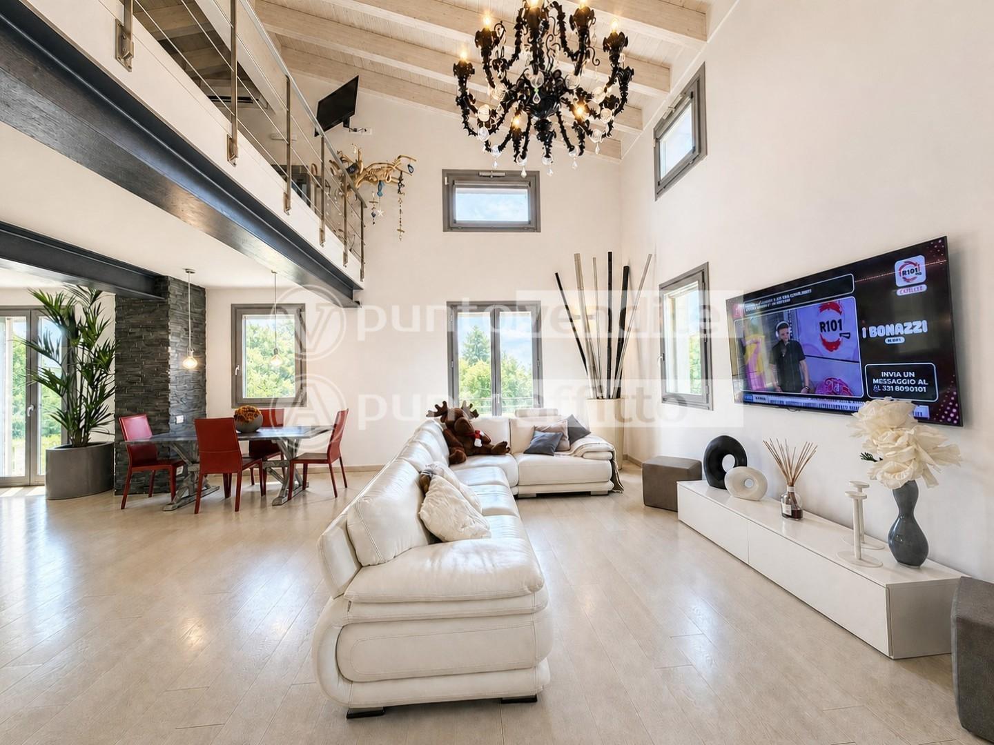 Loft con terrazzo, Lucca sant'anna