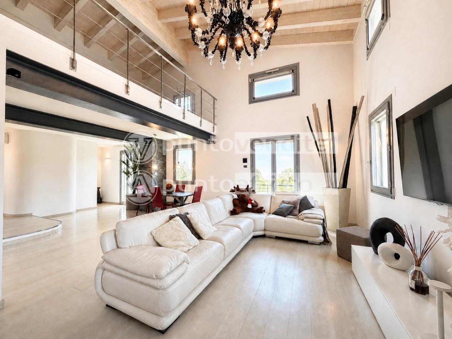 Loft con terrazzo, Lucca sant'anna