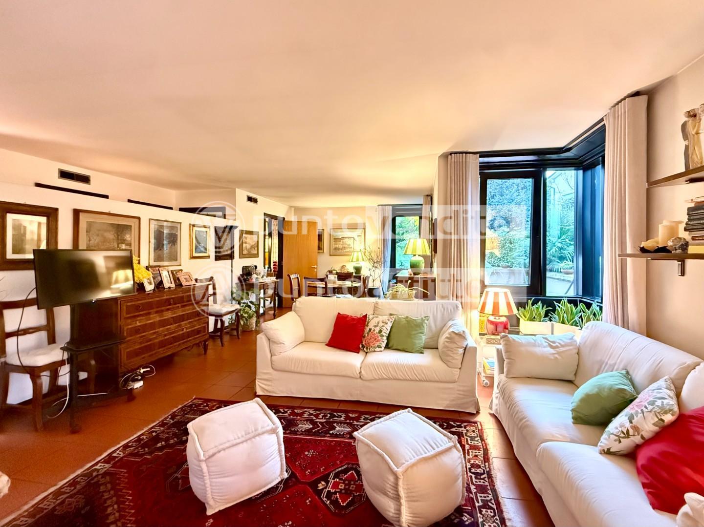 Appartamento con terrazzo, Lucca san marco