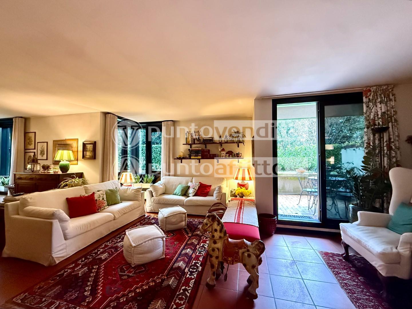 Appartamento con terrazzo, Lucca san marco