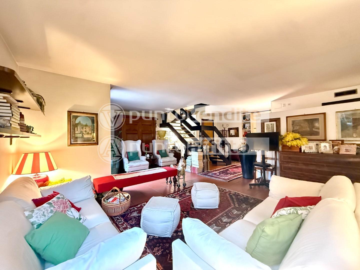 Appartamento con terrazzo, Lucca san marco