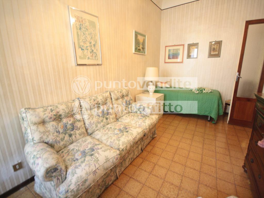 Quadrilocale arredato in affitto, Lucca centro storico