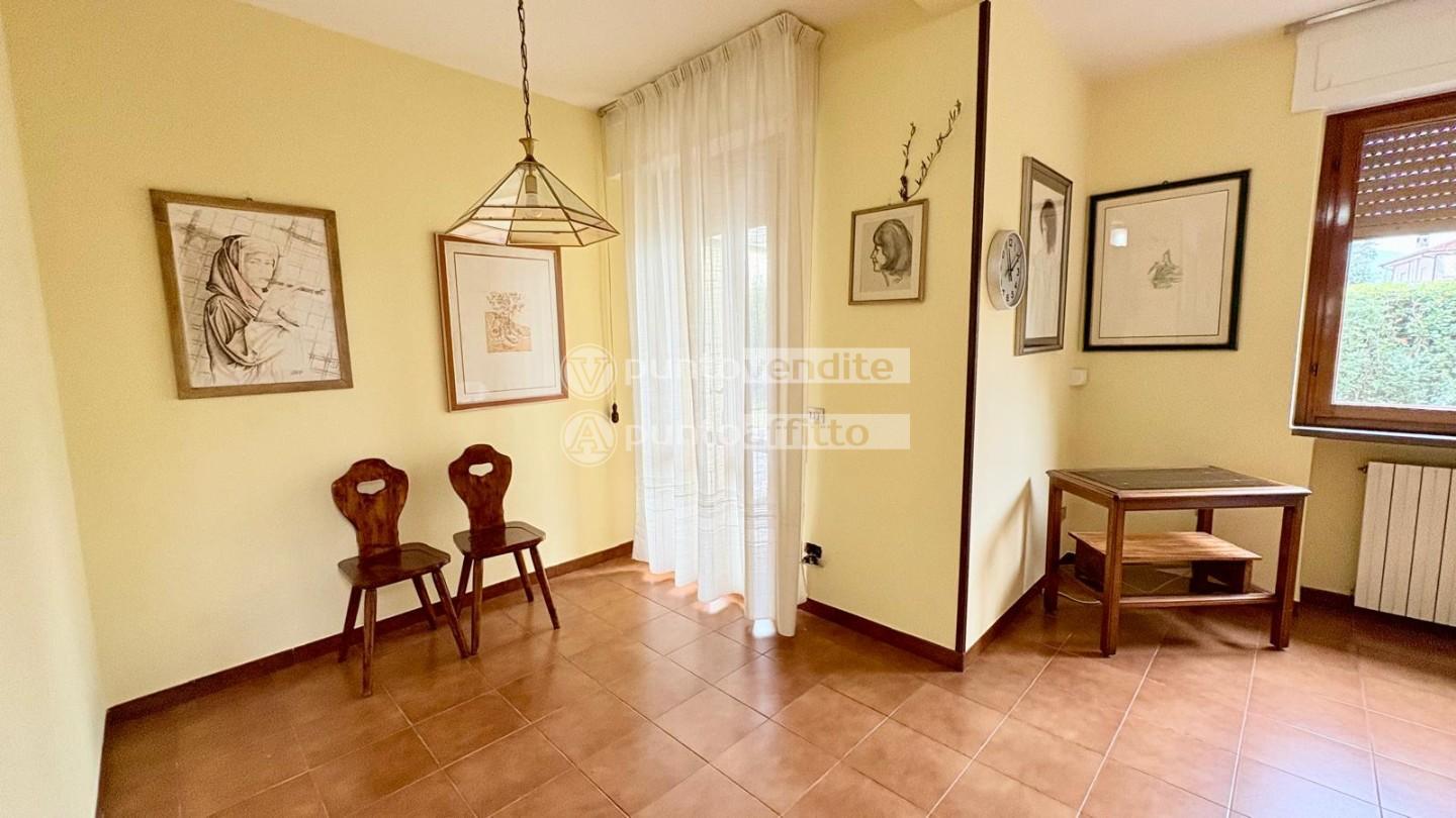 Villa con giardino, Lucca san concordio contrada