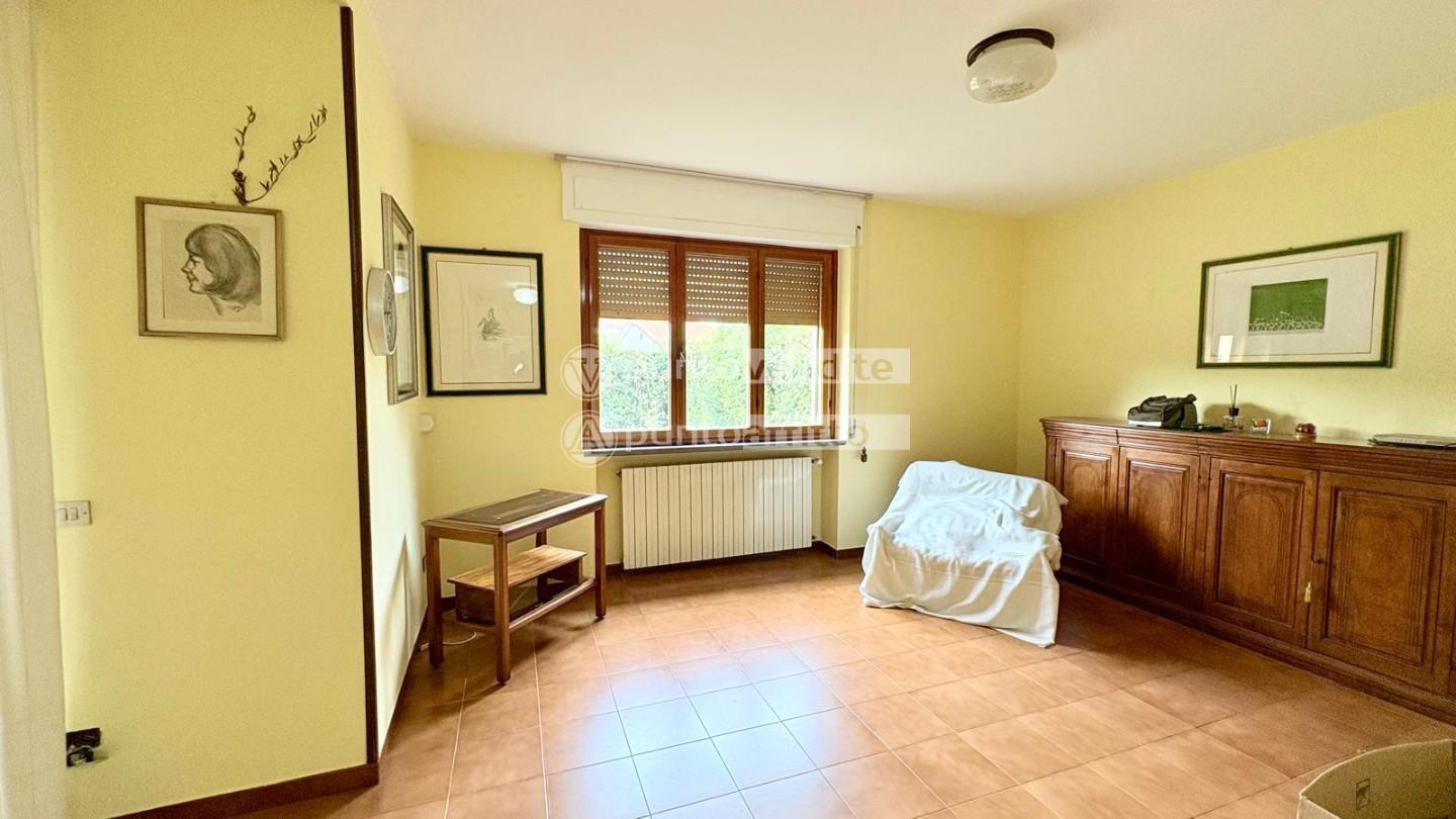 Villa con giardino, Lucca san concordio contrada