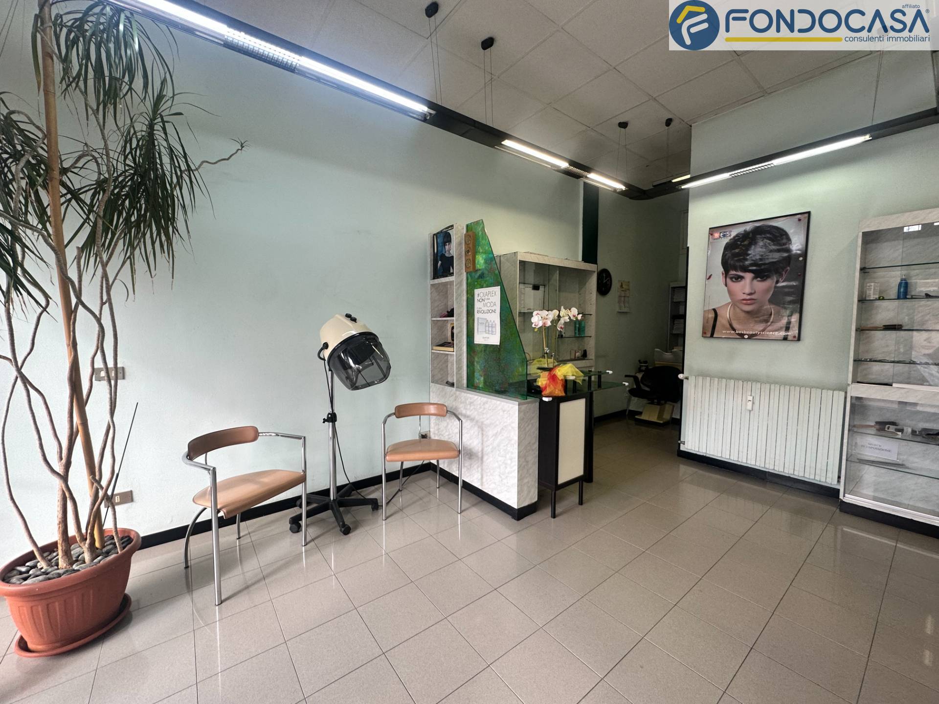 Locale commerciale in vendita a Milano