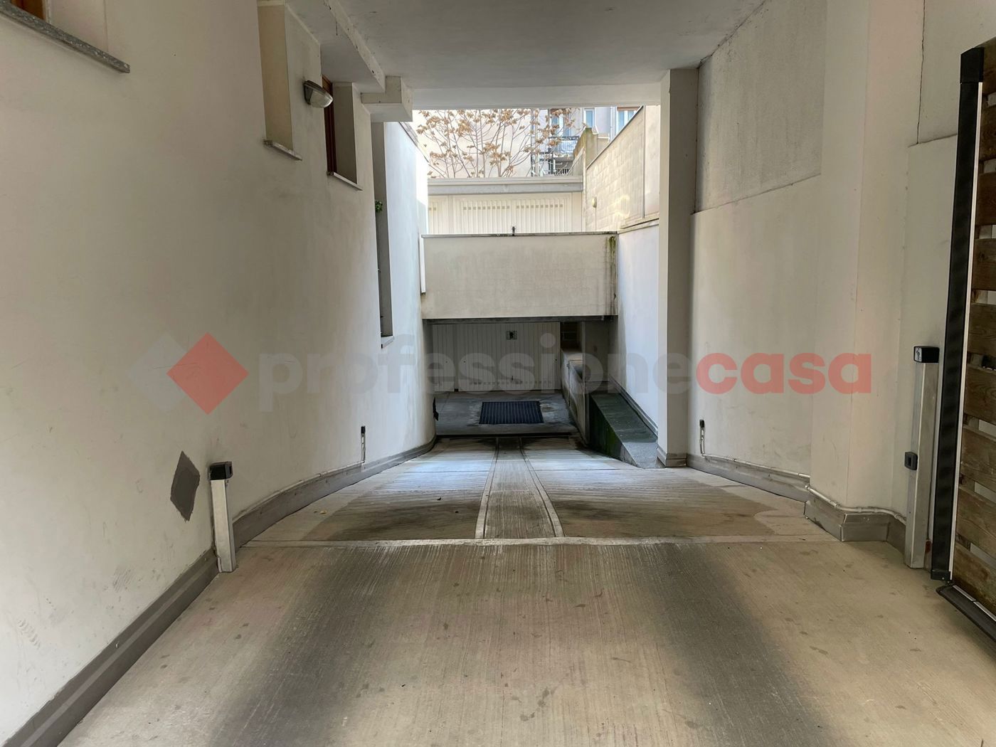 Box/Garage 15mq in affitto a Milano