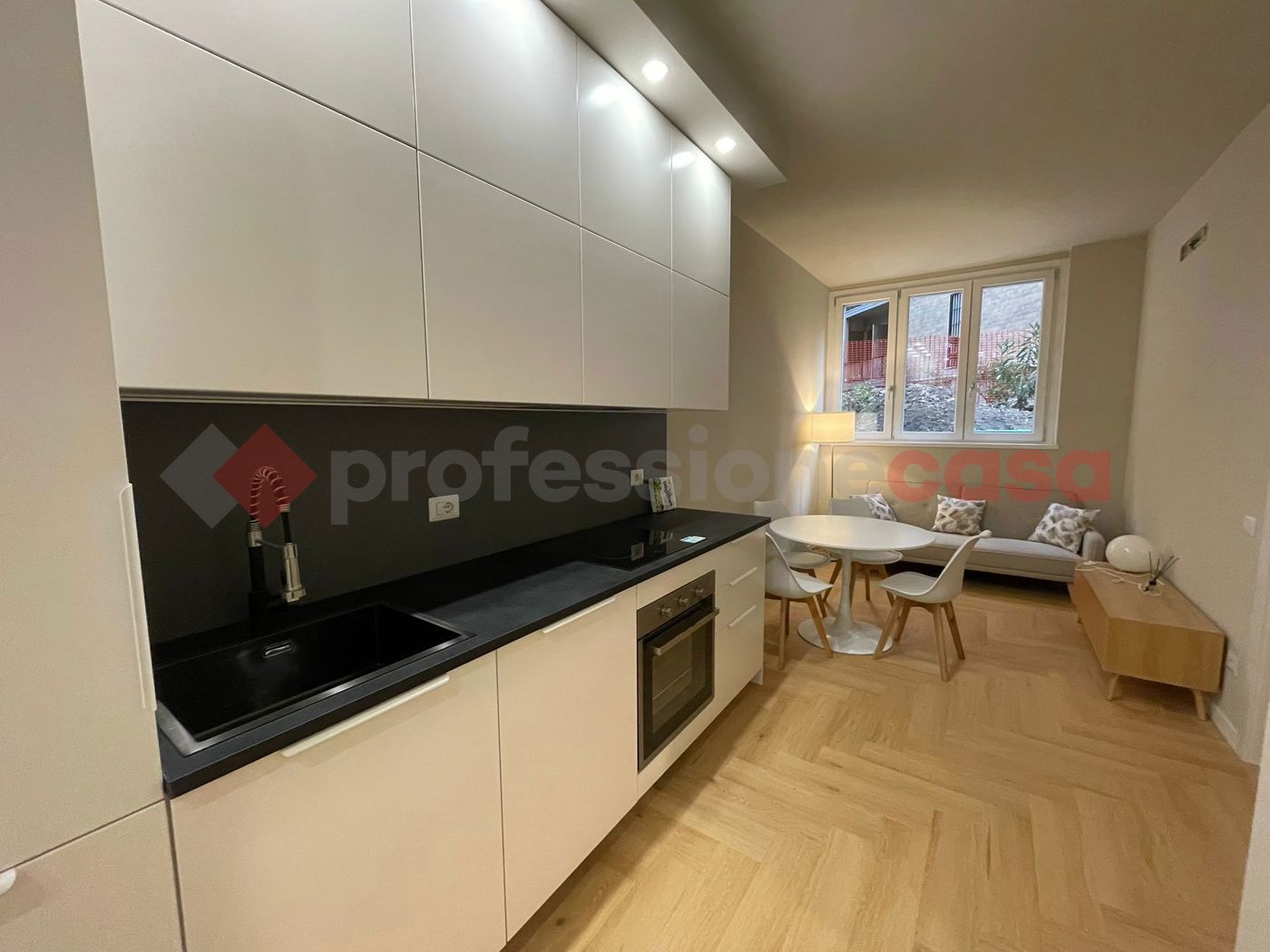 Bilocale arredato in affitto a Milano