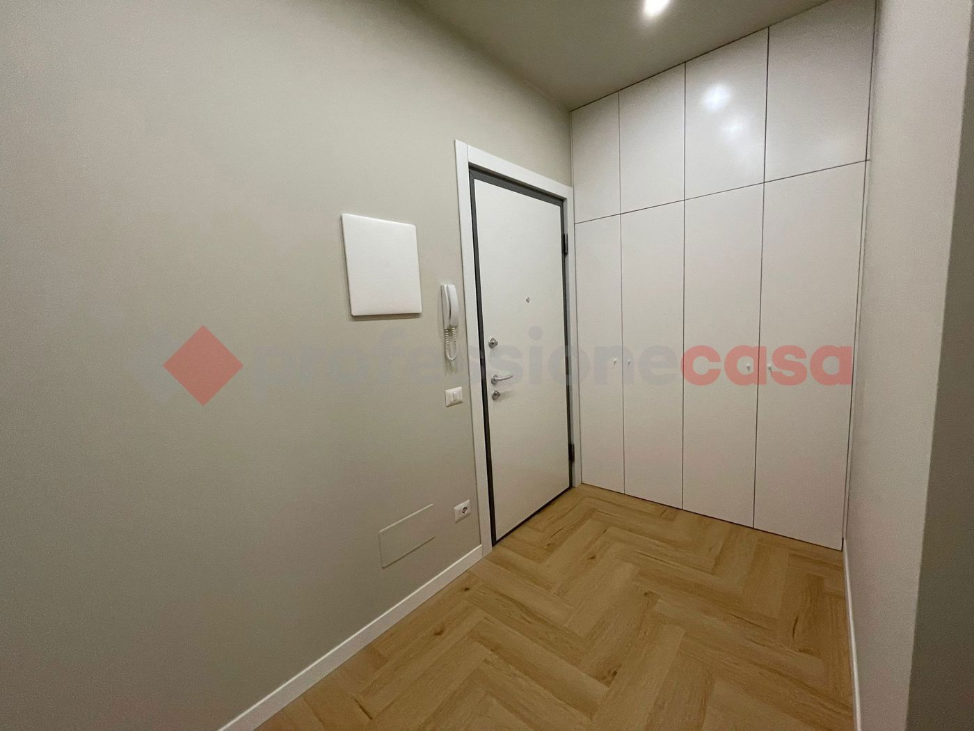 Bilocale arredato in affitto a Milano