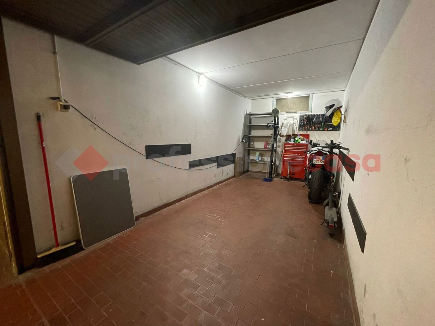 Box/Garage 13mq in vendita a Milano
