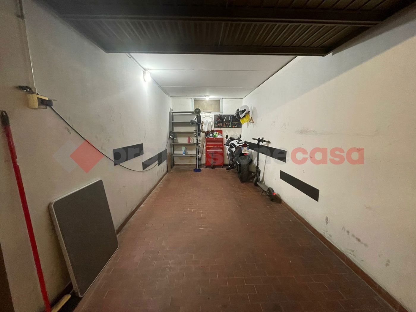 Box/Garage 13mq in vendita a Milano