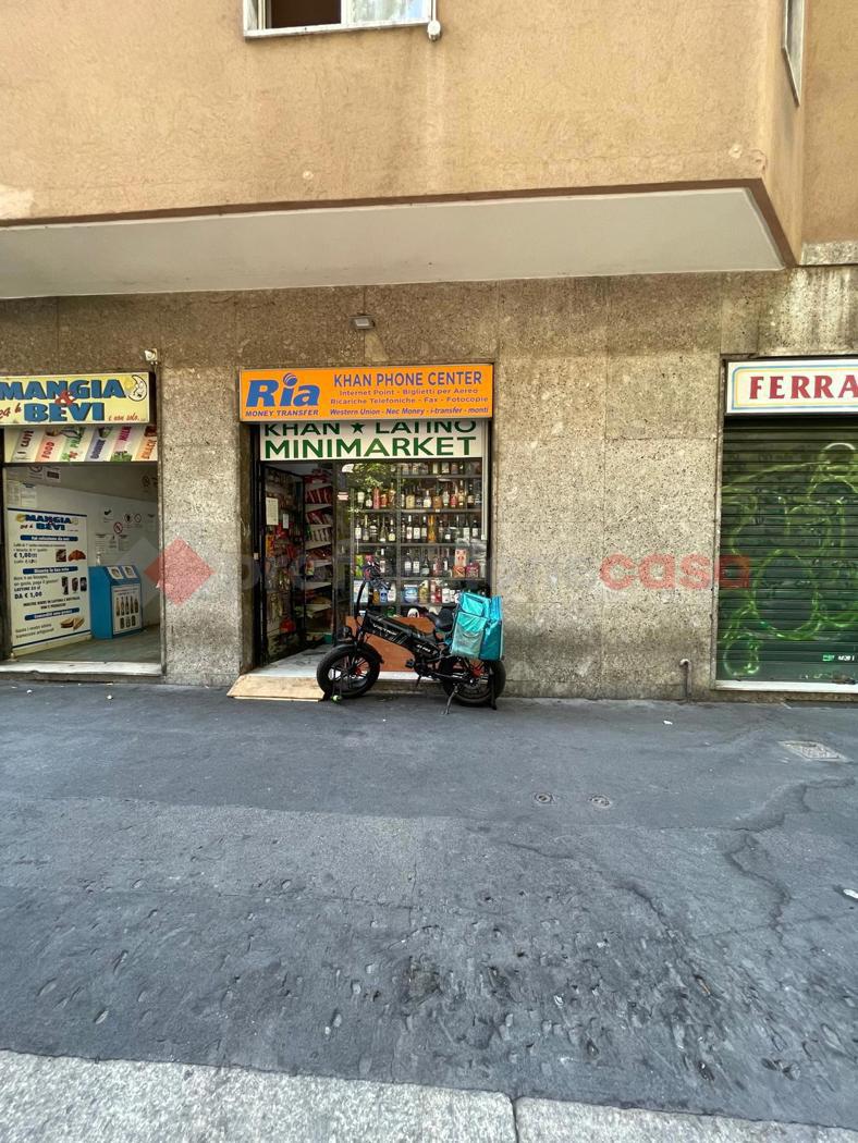 Negozio in vendita a Milano
