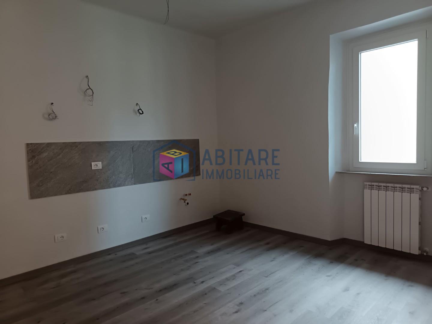 Trilocale ristrutturato, Livorno sorgenti