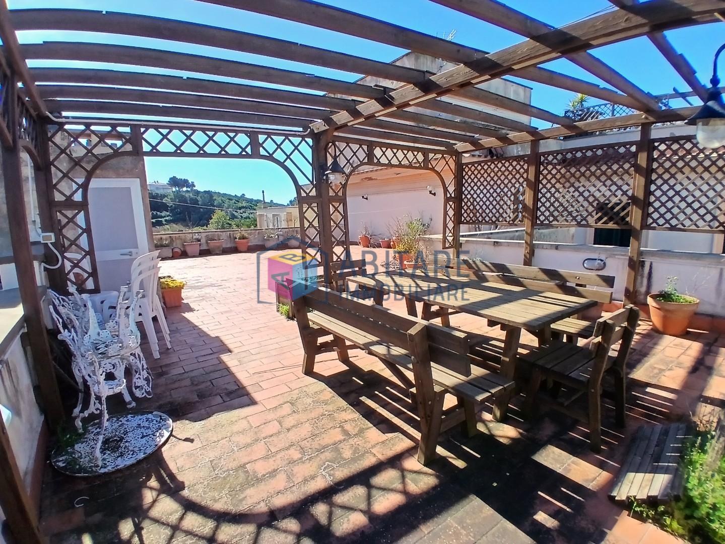 Attico con terrazzo, Livorno montenero alto