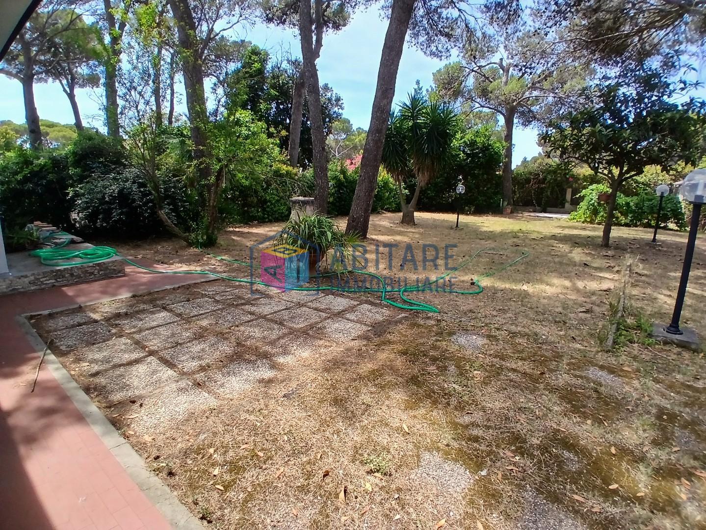 Villa con giardino, Livorno quercianella