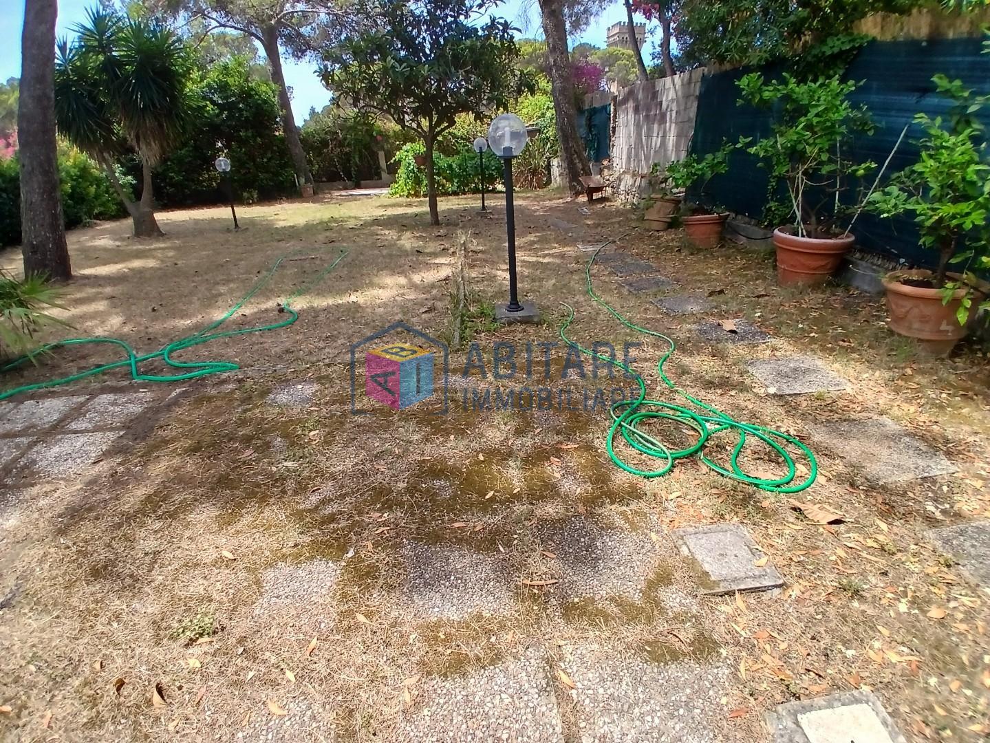 Villa con giardino, Livorno quercianella