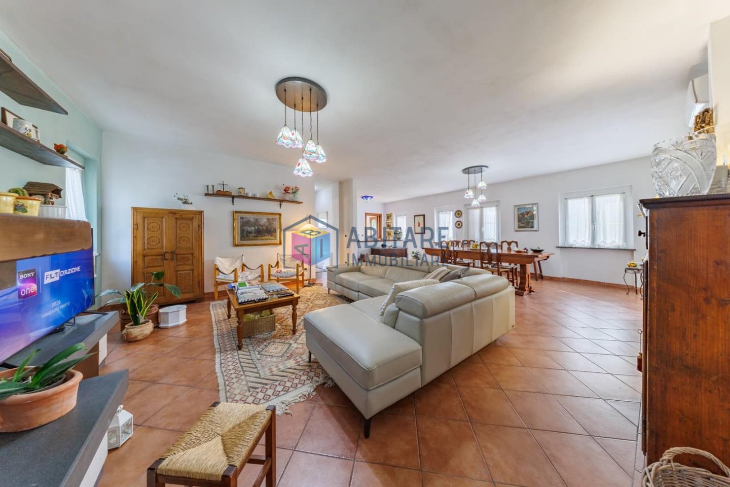 Appartamento con terrazzi, Livorno castellaccio