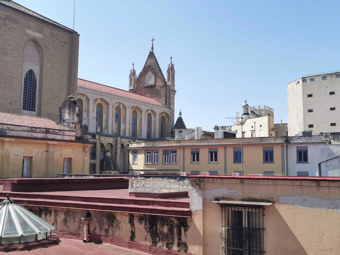 Bilocale da ristrutturare a Napoli