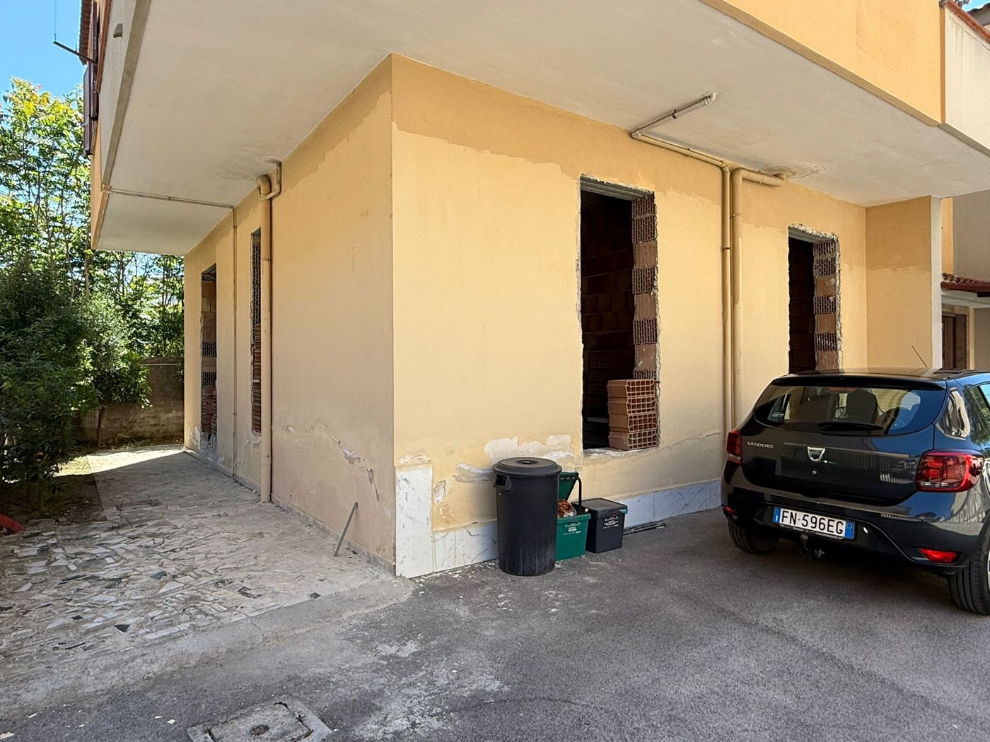 Stabile/Palazzo in vendita a Giugliano in Campania