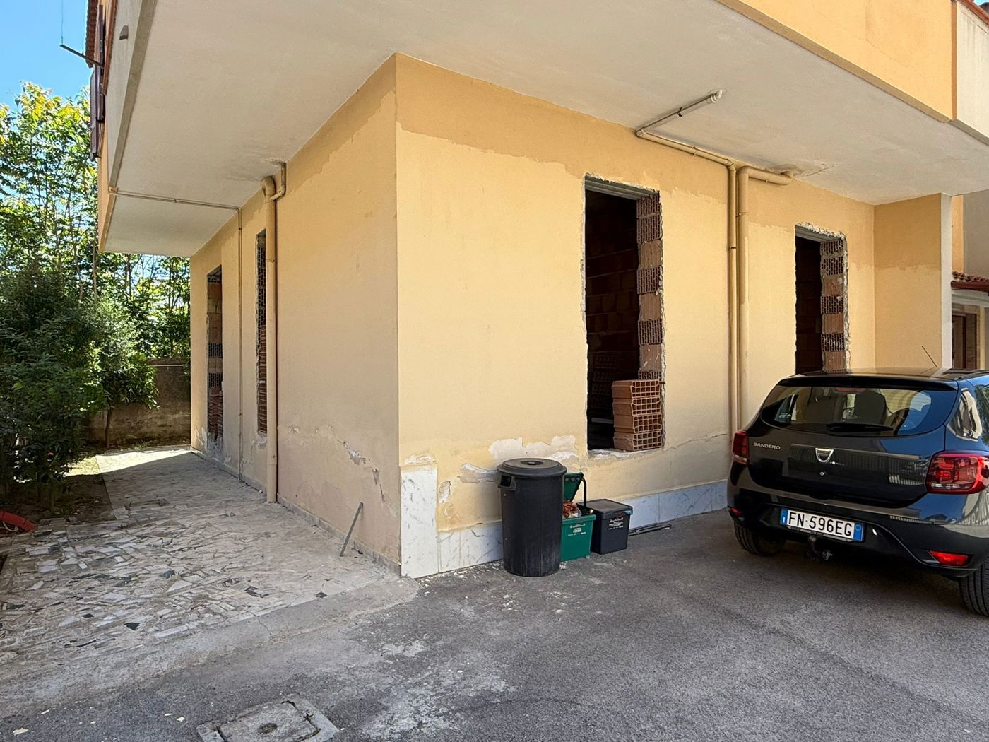 Stabile/Palazzo in vendita a Giugliano in Campania