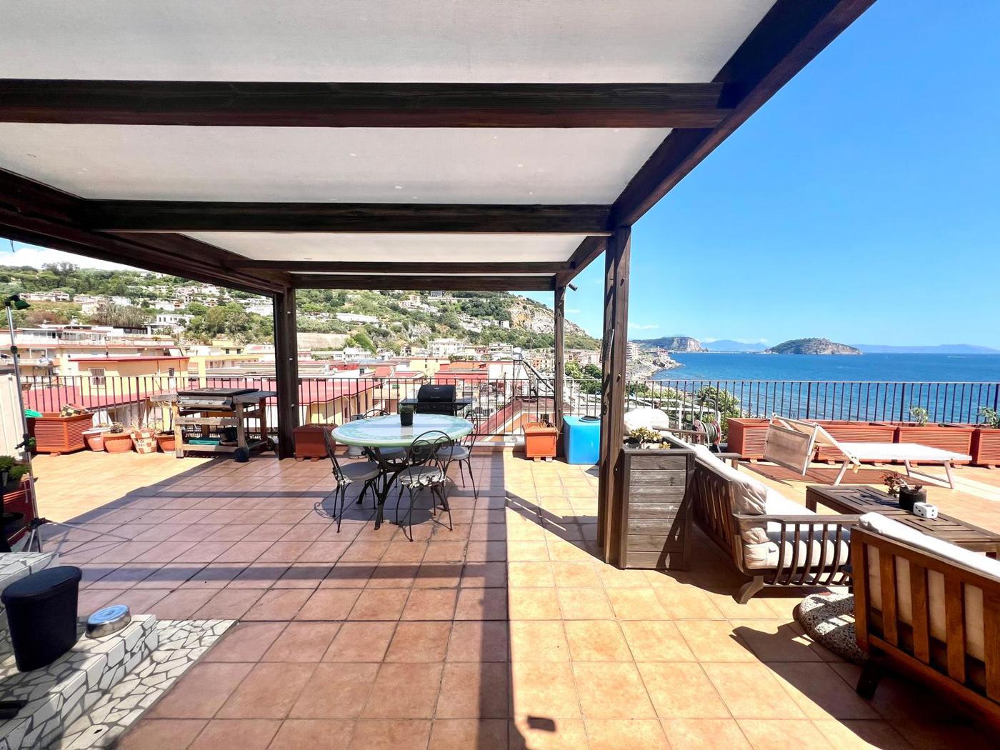 Trilocale in vendita a Pozzuoli