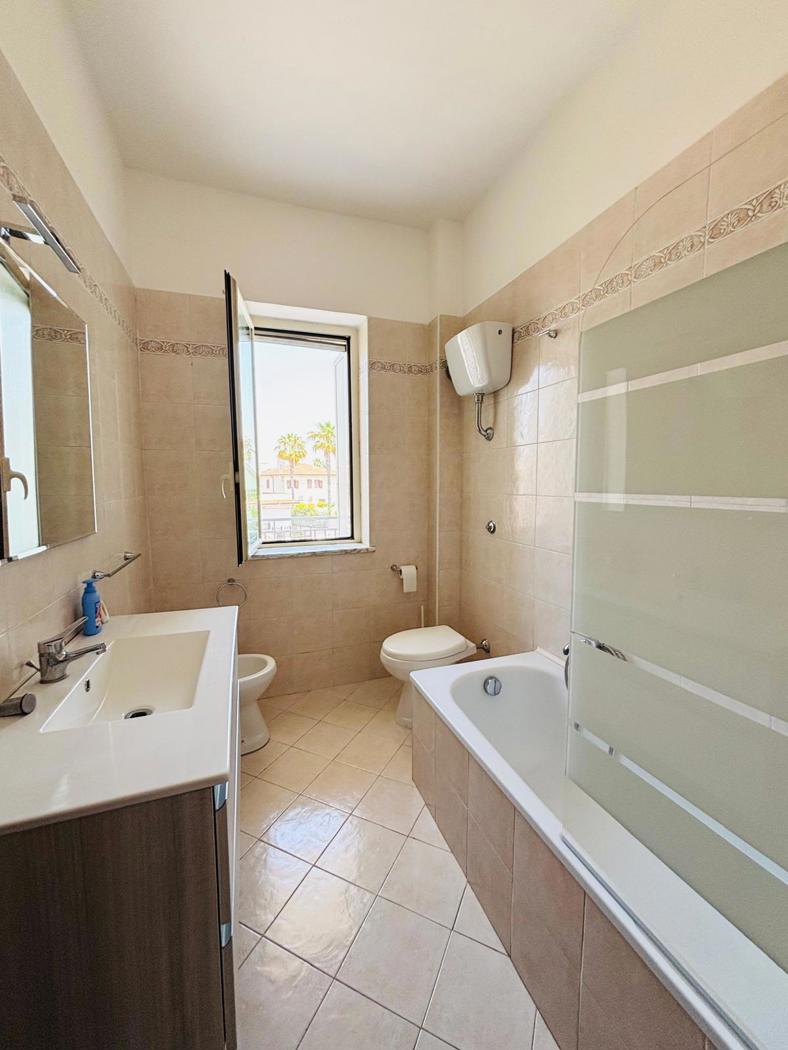 Quadrilocale arredato in affitto a Giugliano in Campania