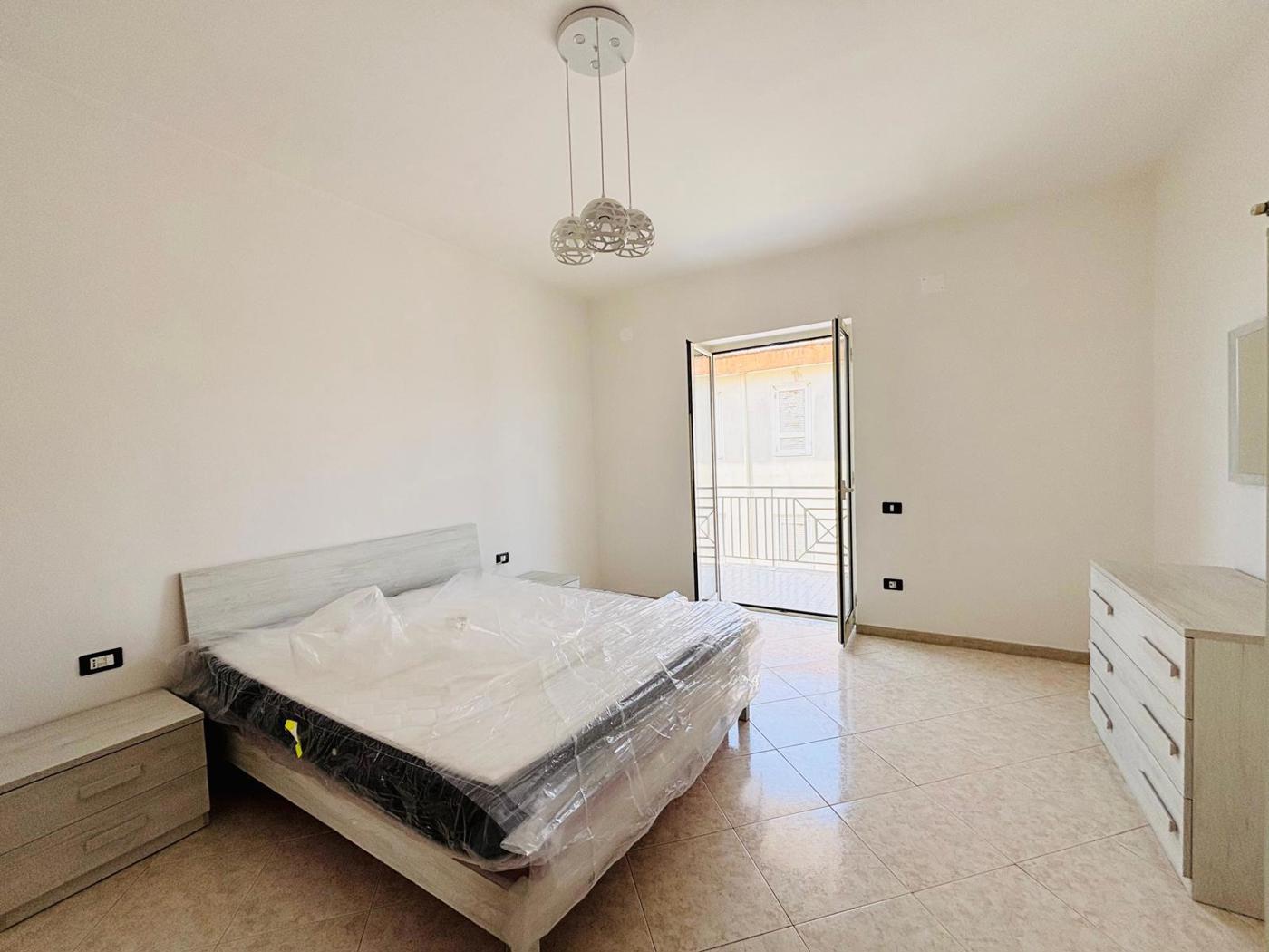 Quadrilocale arredato in affitto a Giugliano in Campania