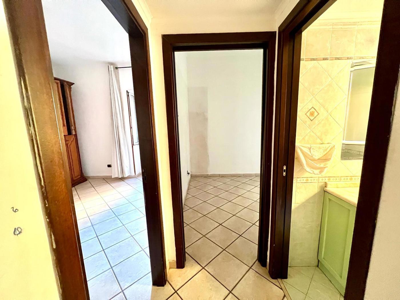 Trilocale da ristrutturare a Pozzuoli