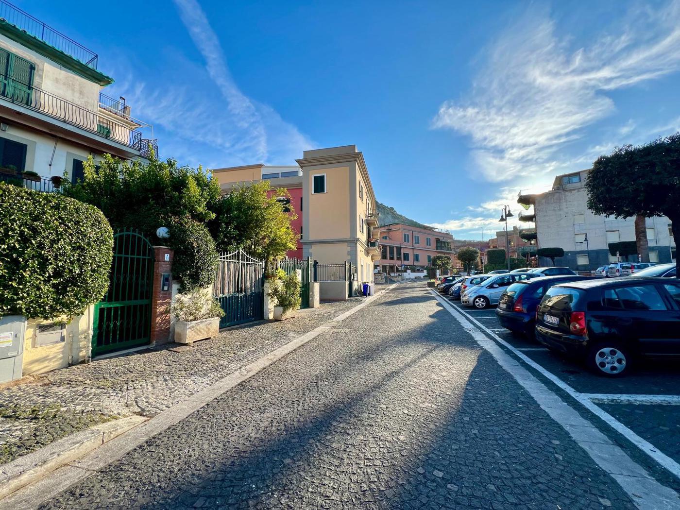 Trilocale nuovo a Pozzuoli