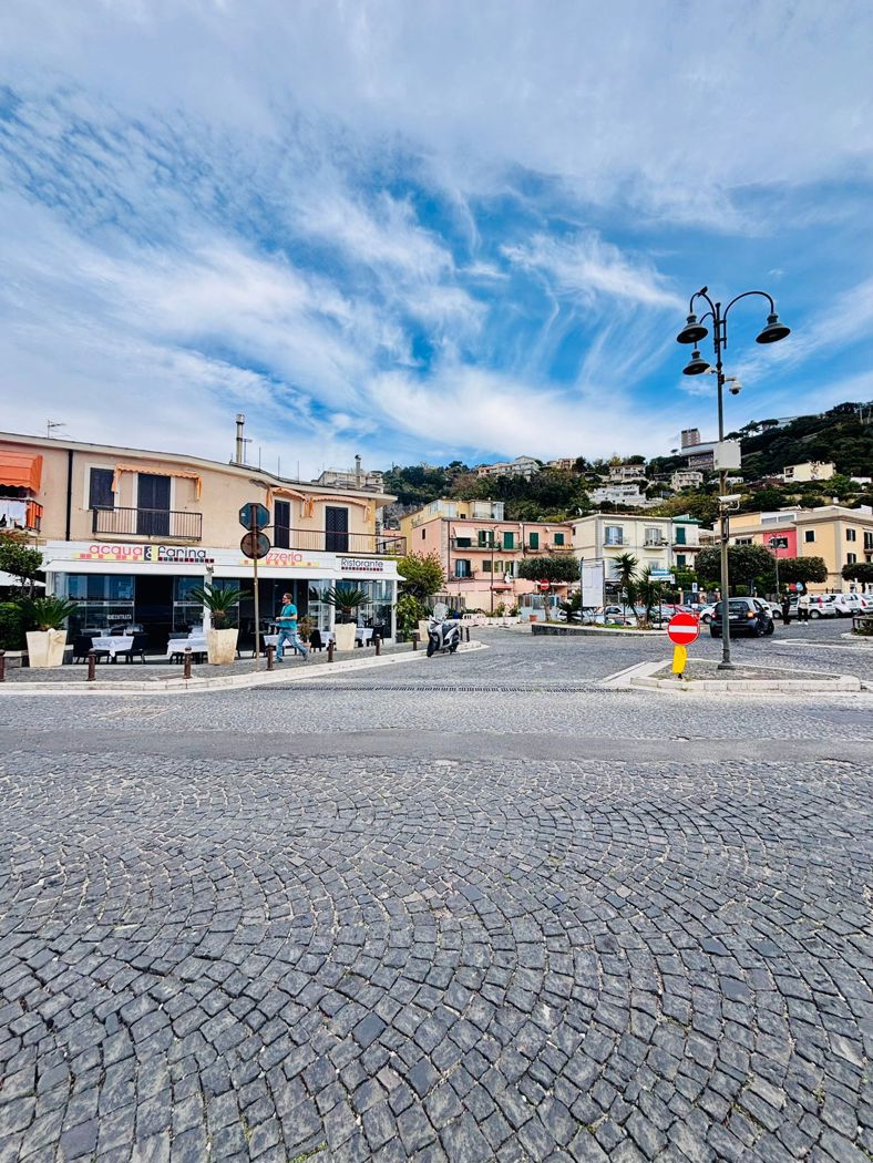 Trilocale in affitto a Pozzuoli