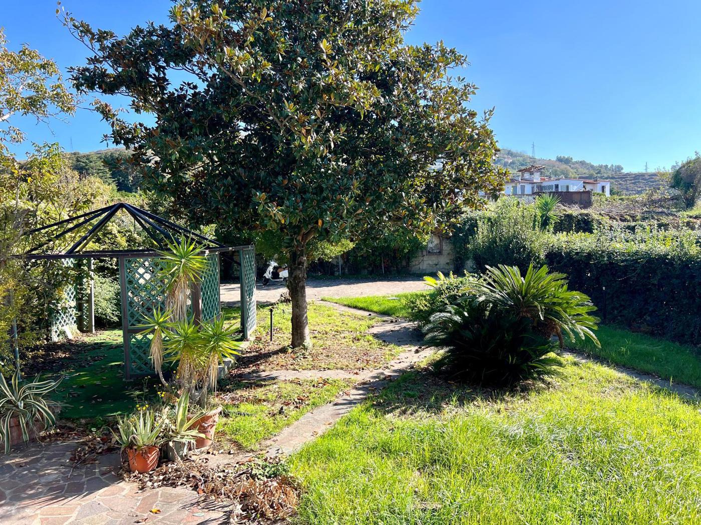 Appartamento con giardino a Pozzuoli