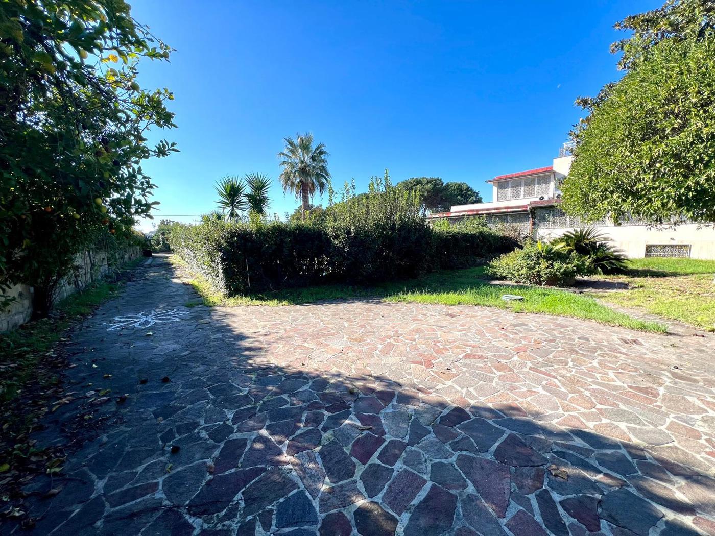 Appartamento con giardino a Pozzuoli