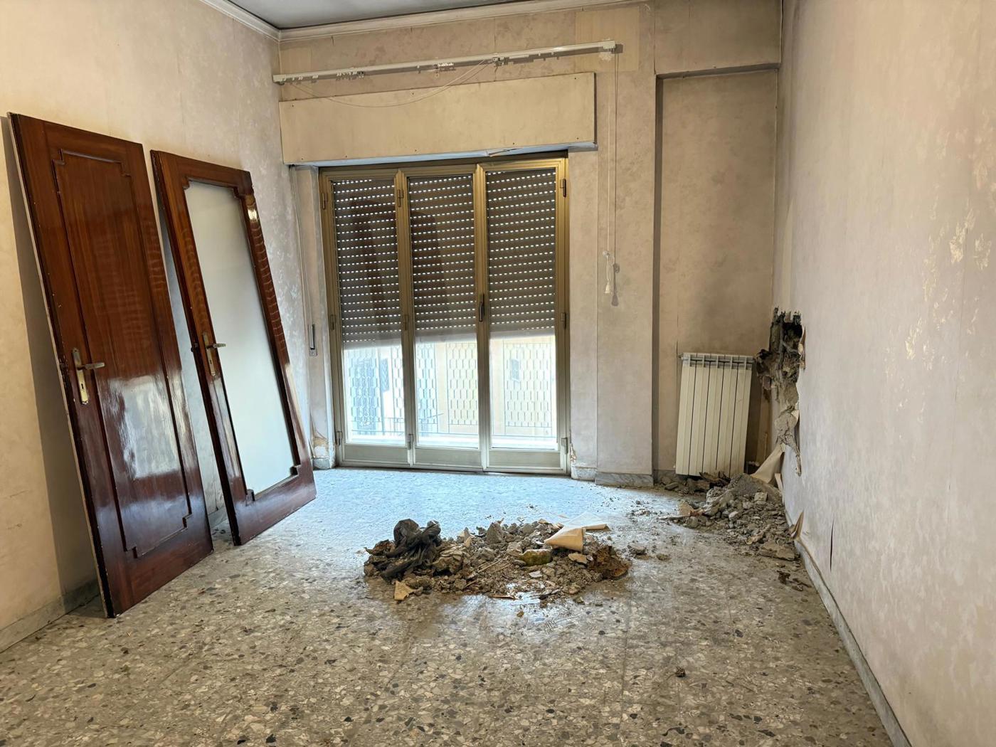 Quadrilocale da ristrutturare a Napoli