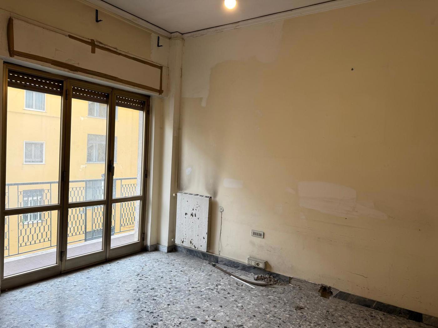 Quadrilocale da ristrutturare a Napoli