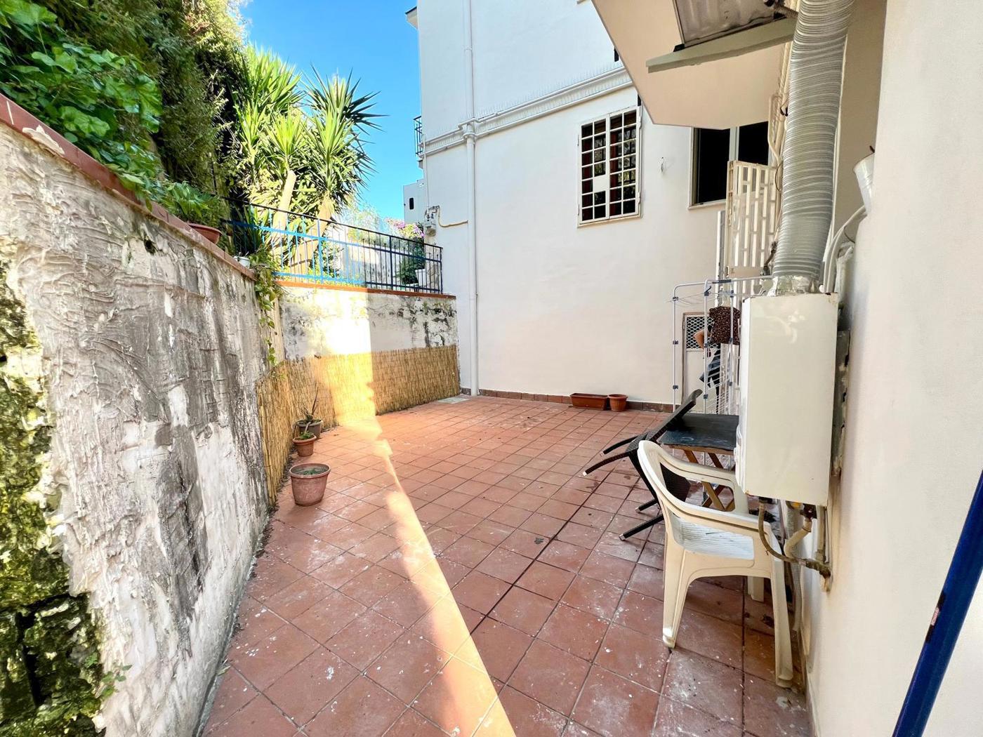 Bilocale con box a Pozzuoli