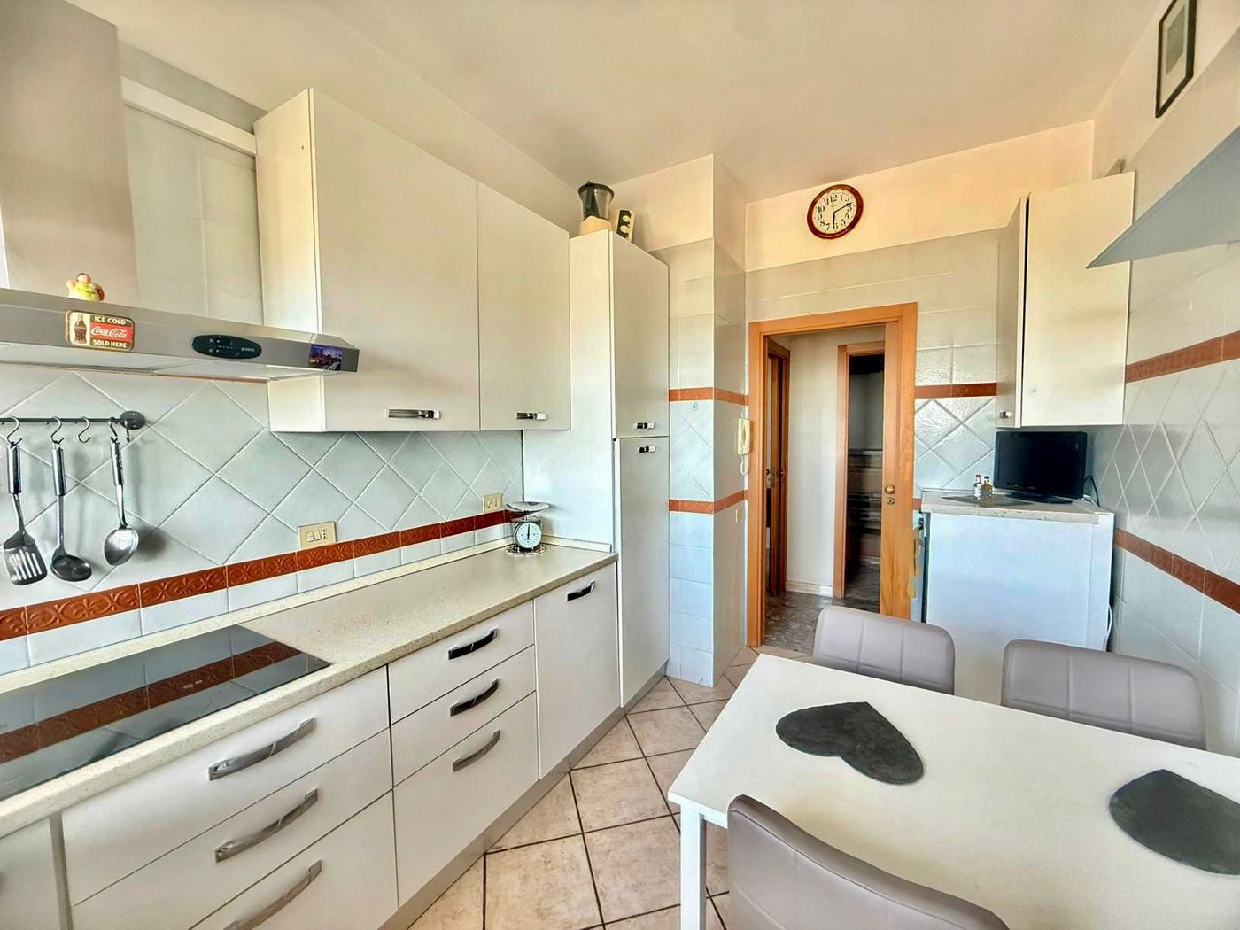 Trilocale arredato in affitto a Napoli