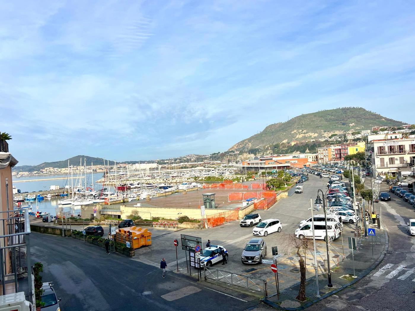 Bilocale arredato in affitto a Pozzuoli