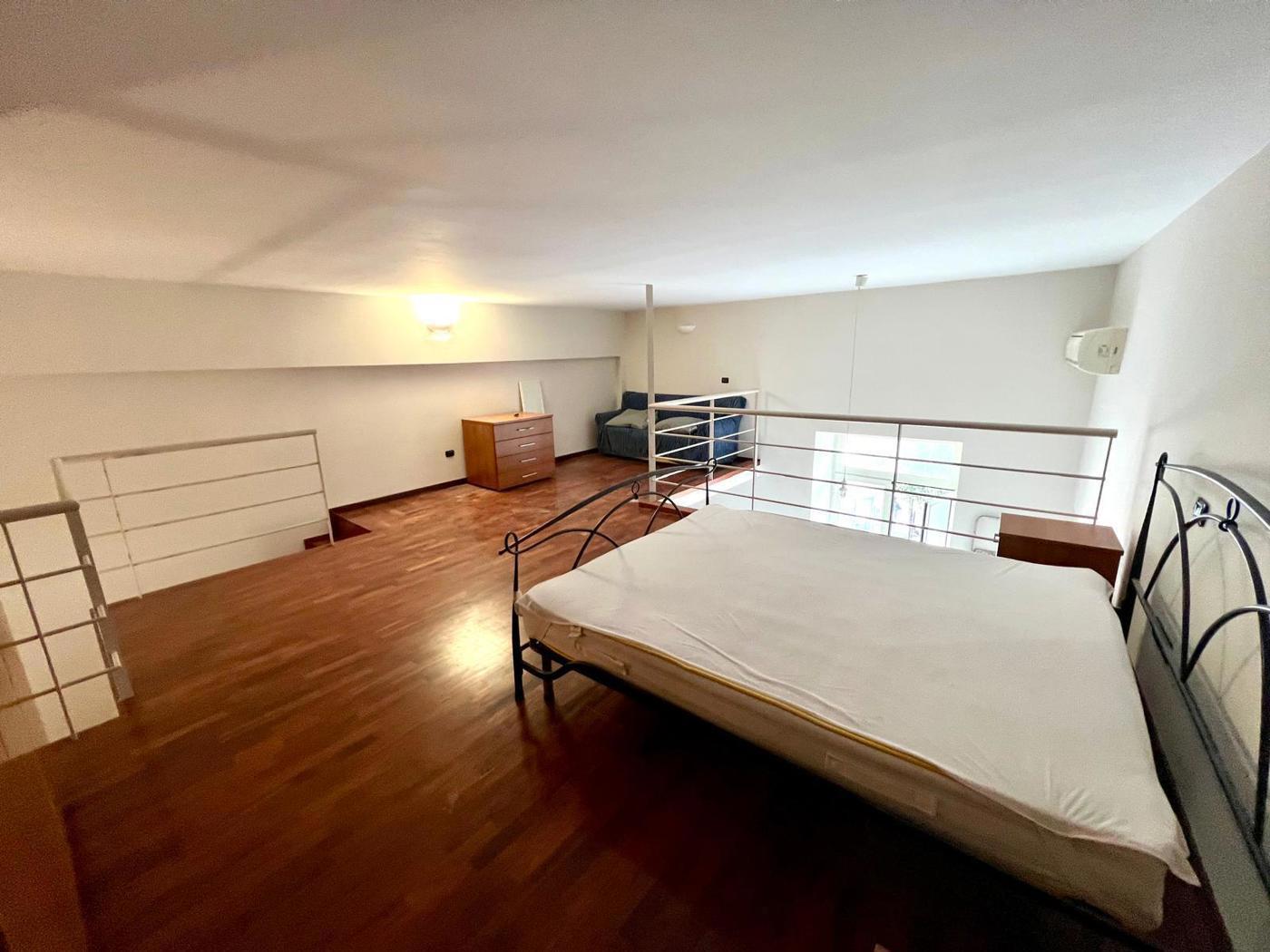 Bilocale arredato in affitto a Pozzuoli