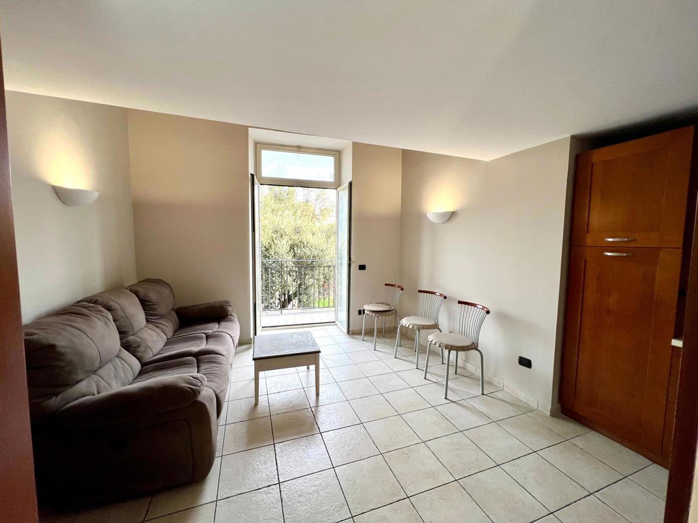 Bilocale arredato in affitto a Pozzuoli