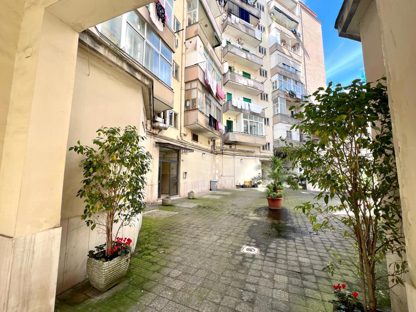 Quadrilocale in vendita a Napoli