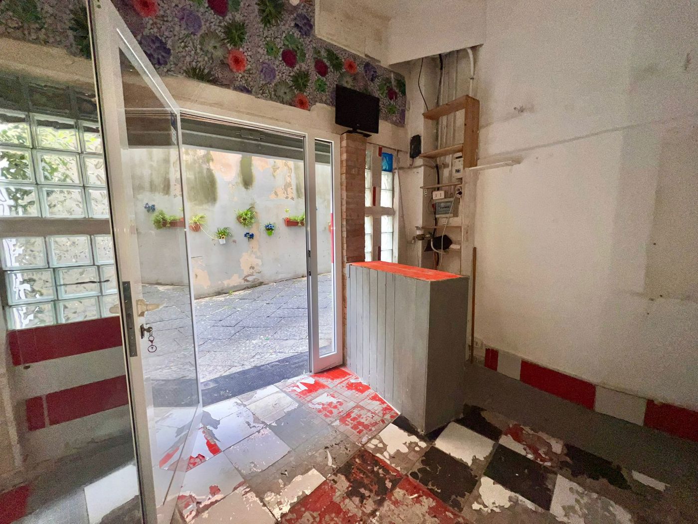 Negozio in affitto a Napoli