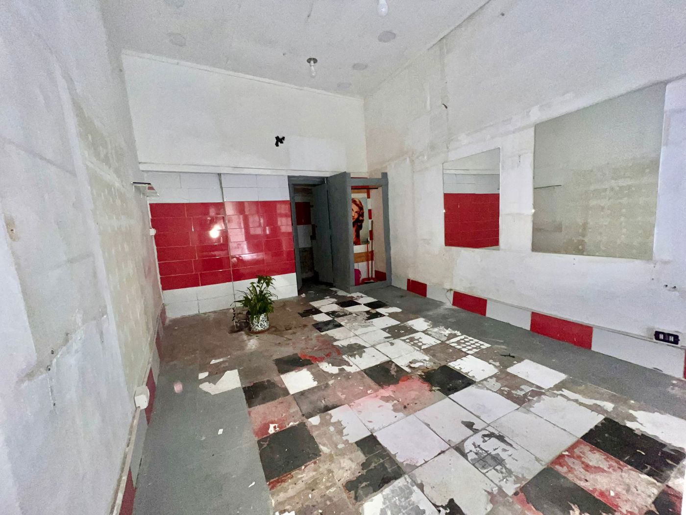 Negozio in affitto a Napoli