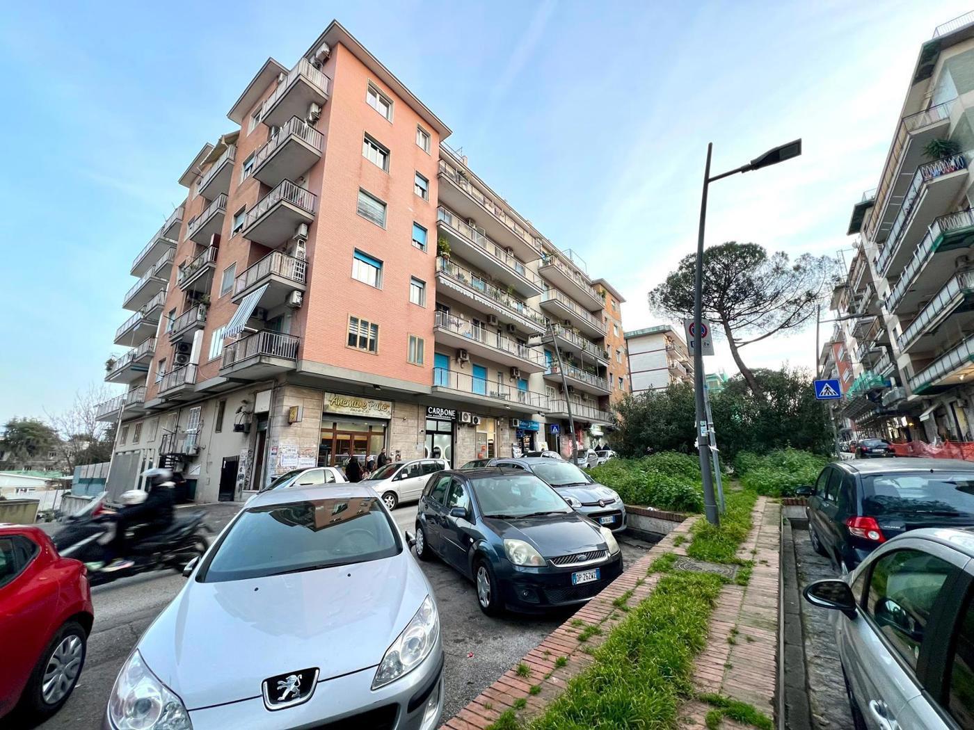 Quadrilocale da ristrutturare a Napoli