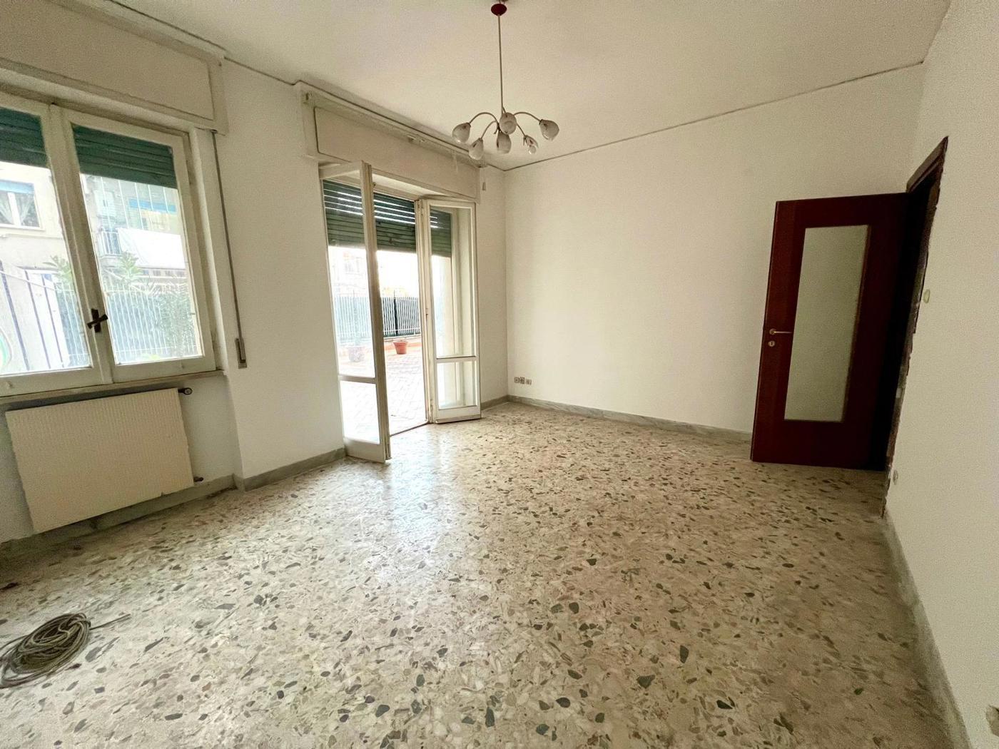 Quadrilocale da ristrutturare a Napoli