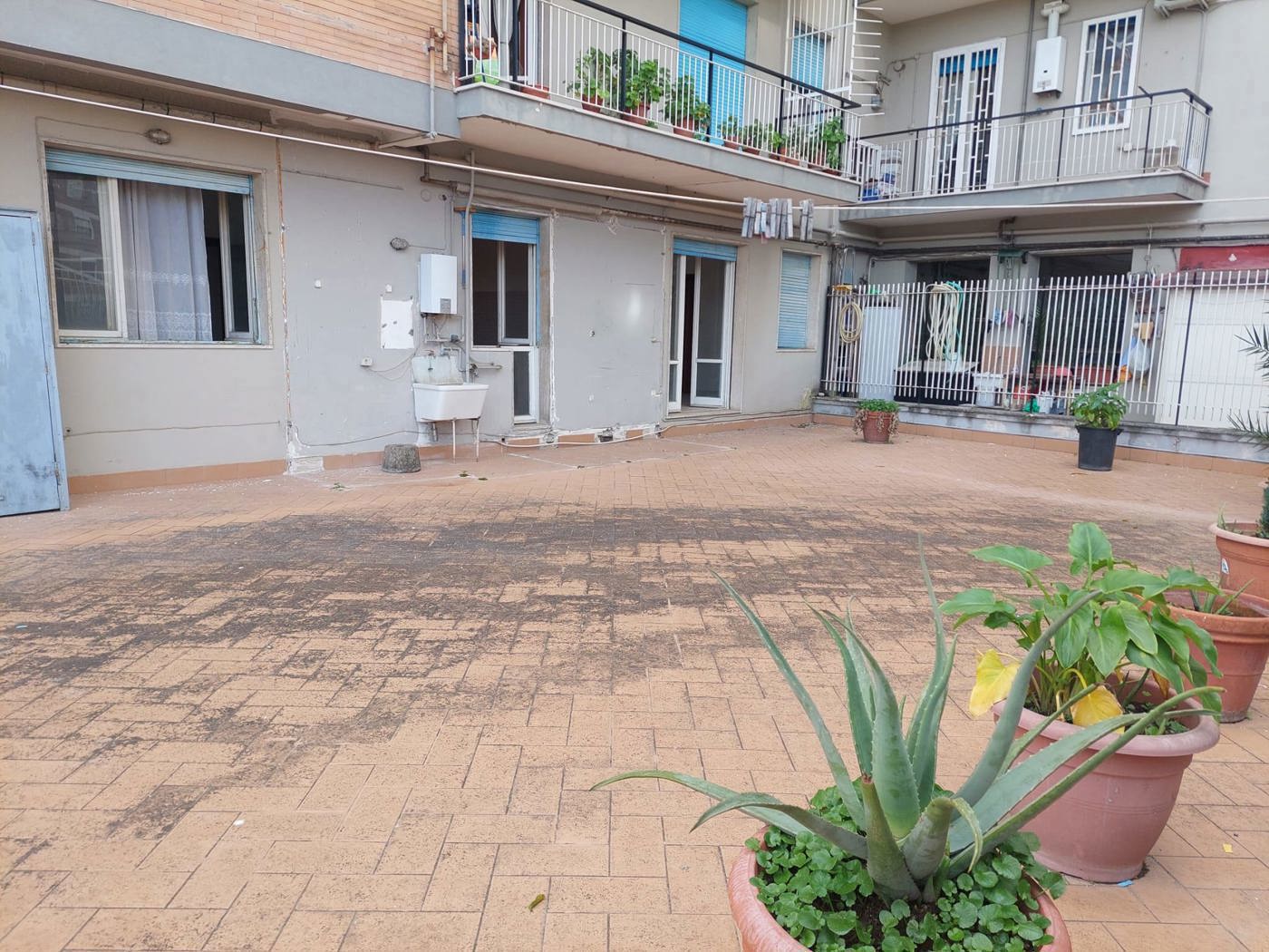 Quadrilocale da ristrutturare a Napoli