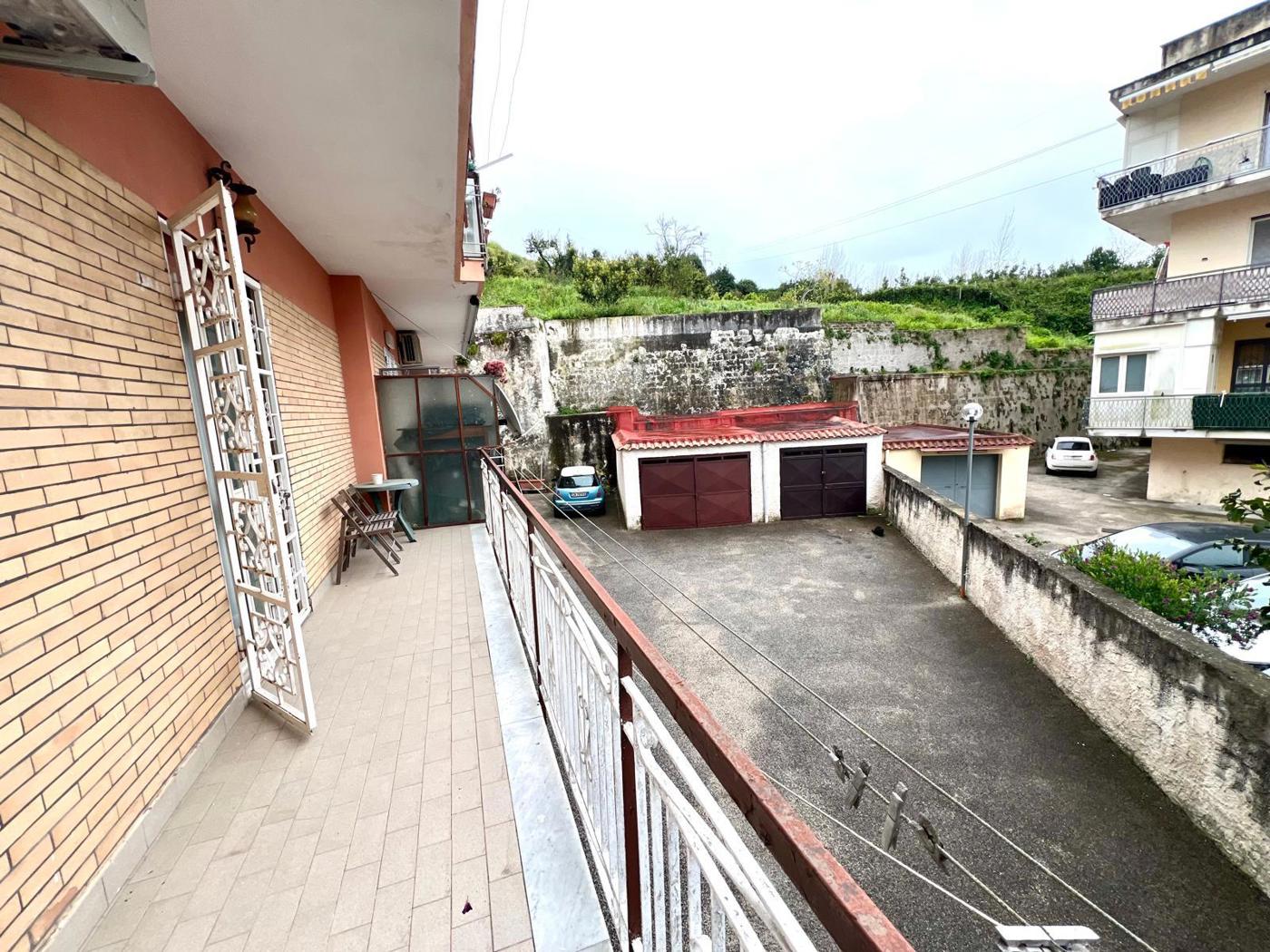 Quadrilocale arredato in affitto a Pozzuoli